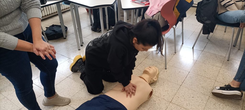 Taller de primers auxilis al laboratori