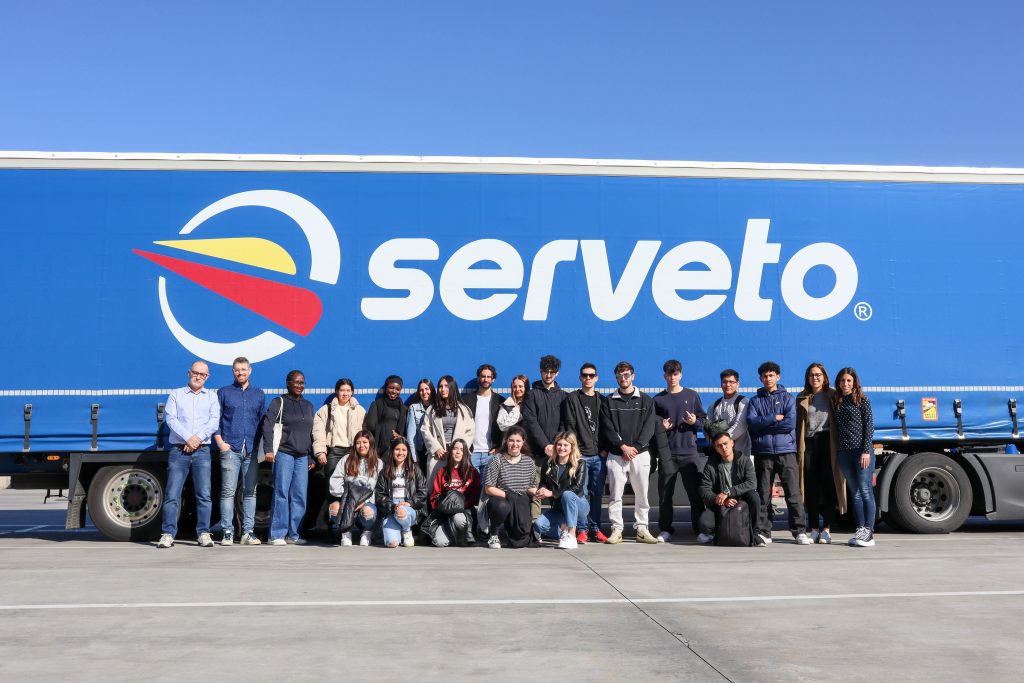 Estudiants d'Administració i Finances visiten Serveto