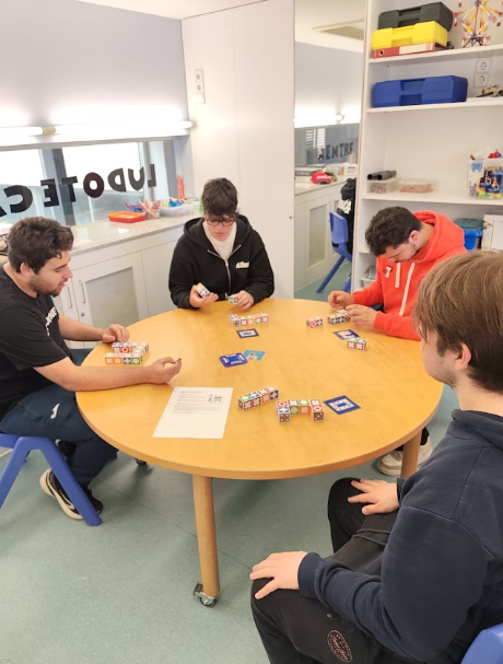 Jocs d’estratègia i habilitats espacials a la Ludoteca del Centre Històric